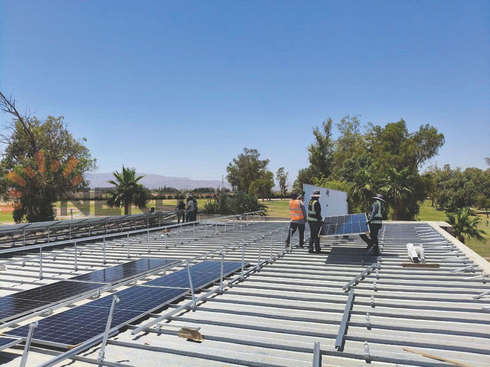 100 kW-os állítható billenőtető-rendszer Mexikóban