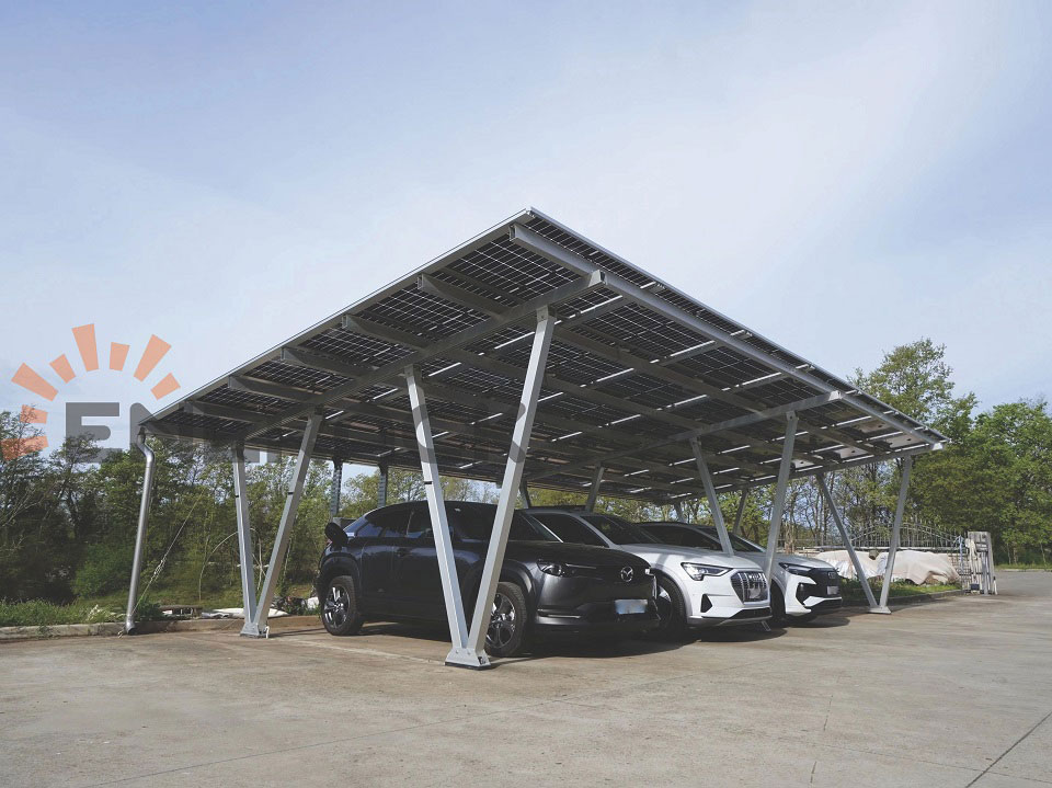 12KW-os vízálló kocsibeálló napelemes rögzítőrendszer Horvátországban